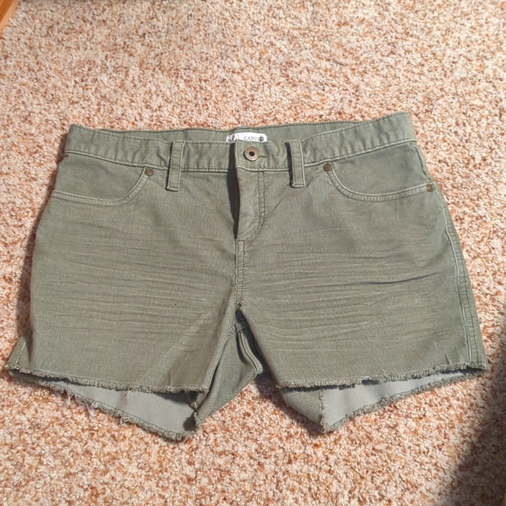 Carve designs shorts